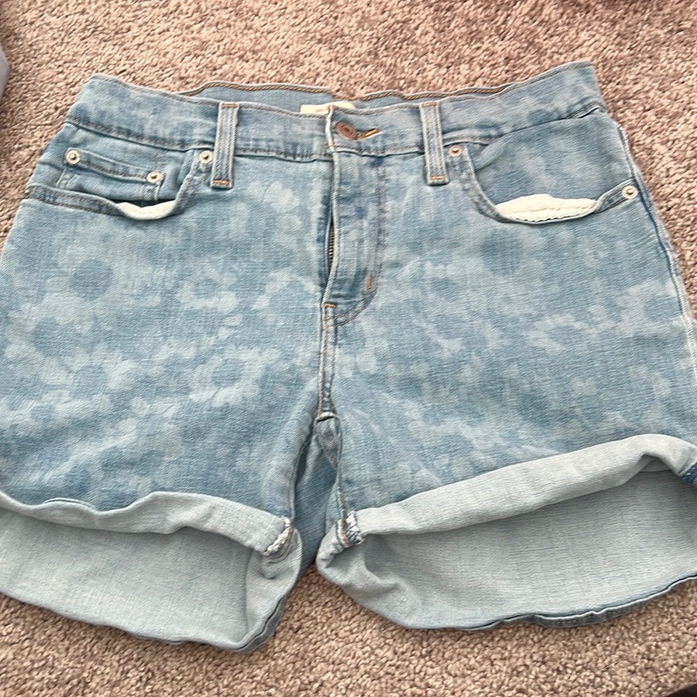 Levi’s Jean Flower Shorts